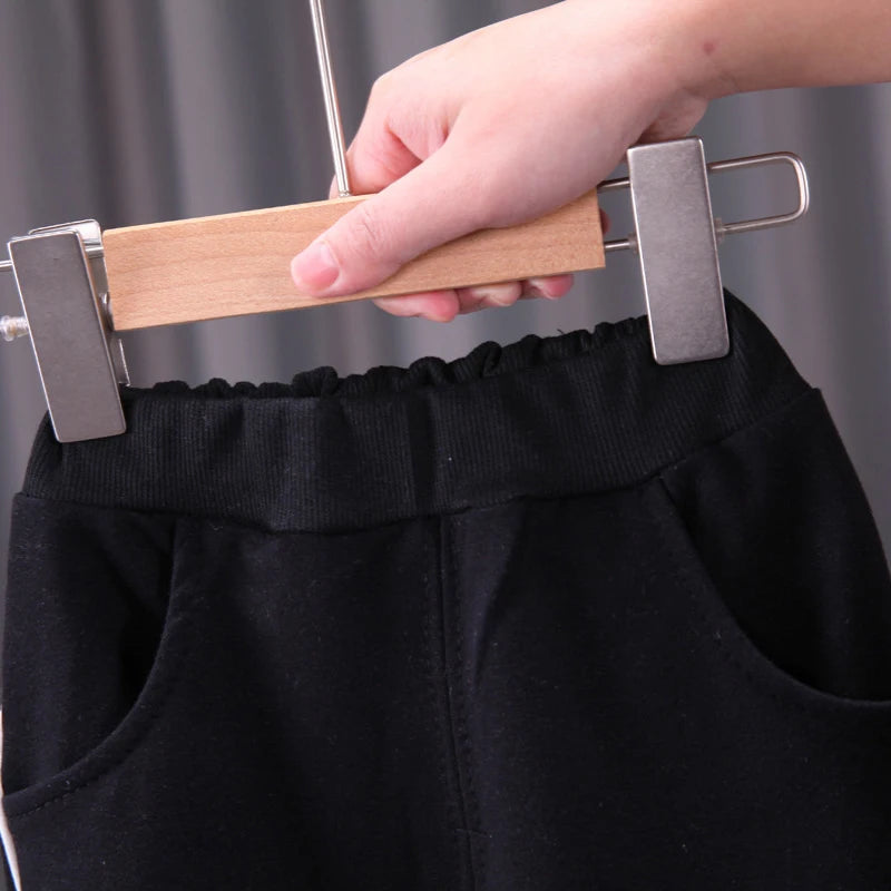 **Conjunto de Ropa para Niños: Chaqueta de Tigre y Pantalones**
